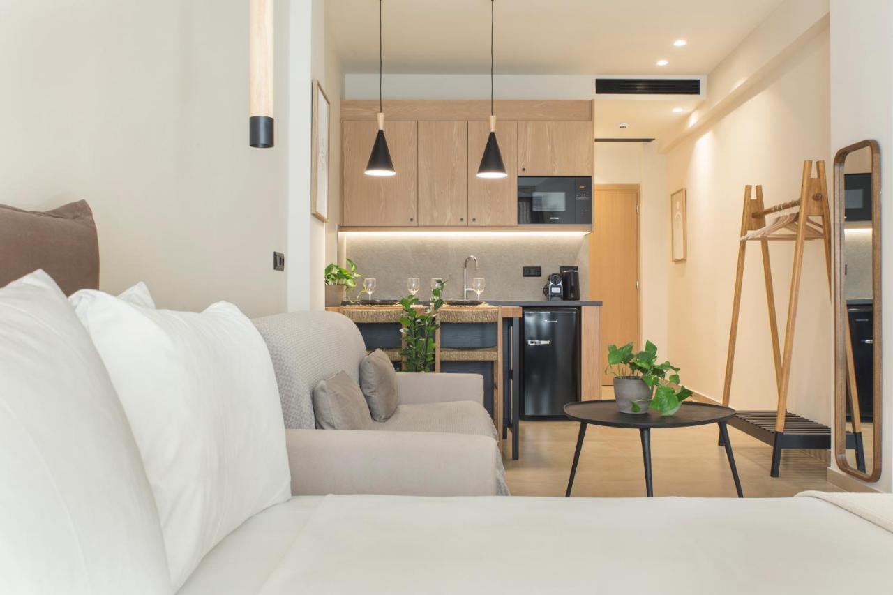 Living Stone Condo Hotel Athena Bagian luar foto