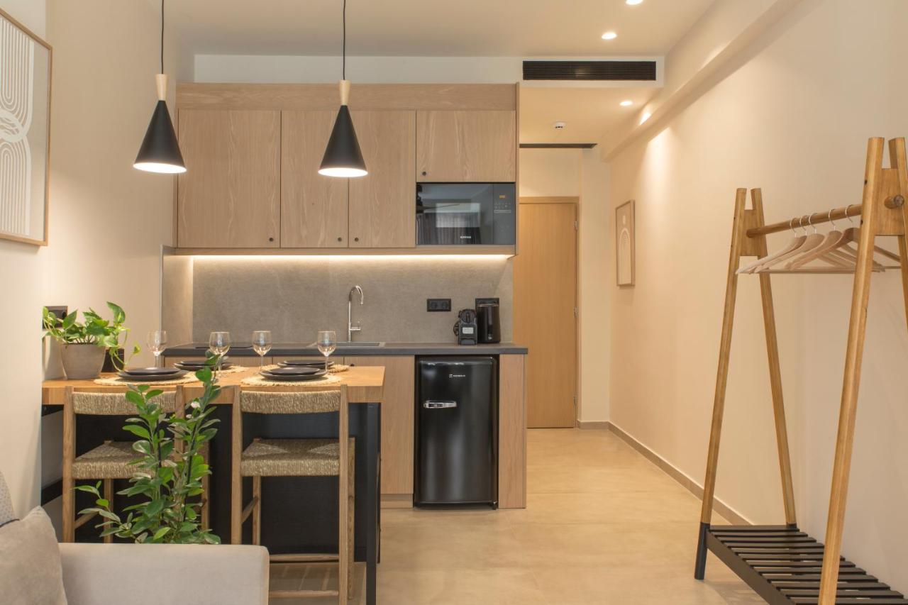 Living Stone Condo Hotel Athena Bagian luar foto