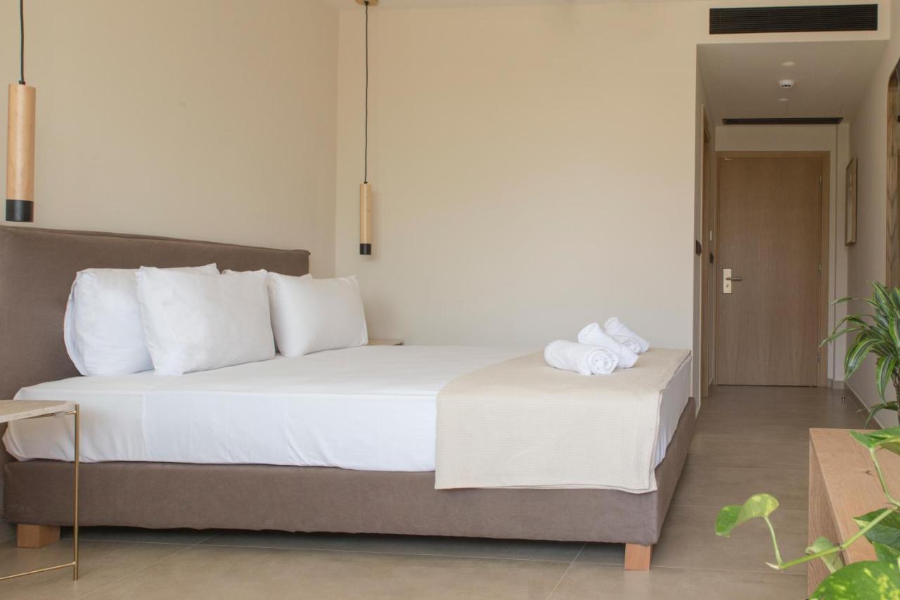 Living Stone Condo Hotel Athena Bagian luar foto