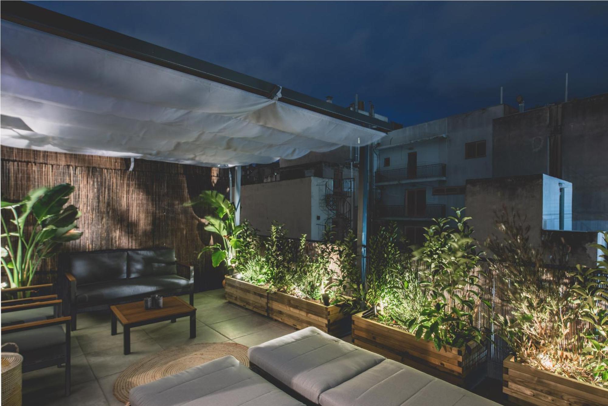 Living Stone Condo Hotel Athena Bagian luar foto
