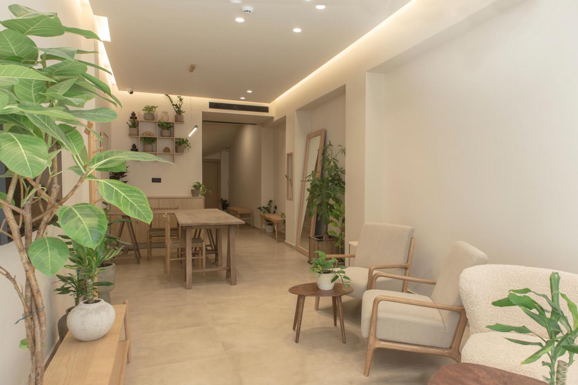 Living Stone Condo Hotel Athena Bagian luar foto